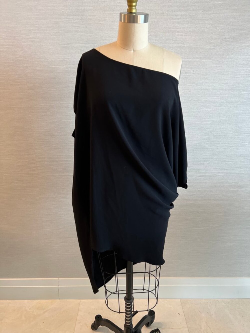Trina Turk Black One-Shoulder Draped Dress Asymmetric Hem S